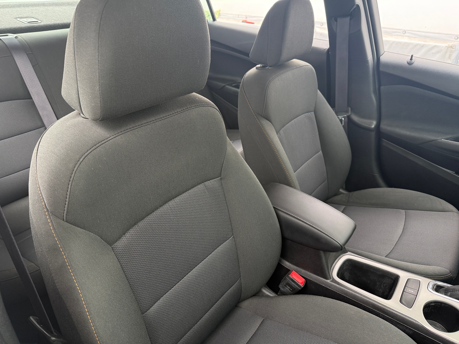 Thumbnail: 2017 Chevrolet Cruze - 2