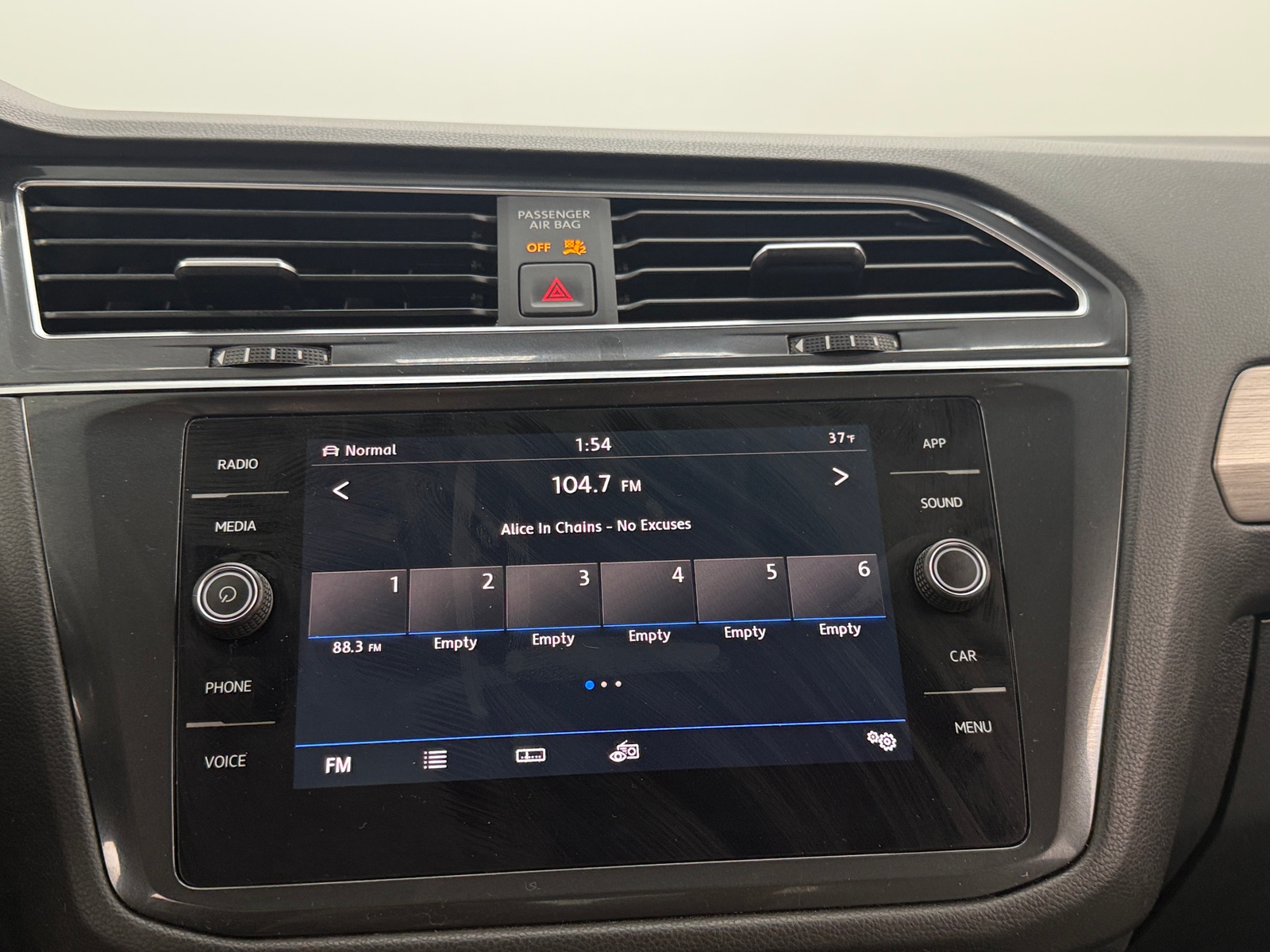 Thumbnail: 2019 Volkswagen Tiguan - 3