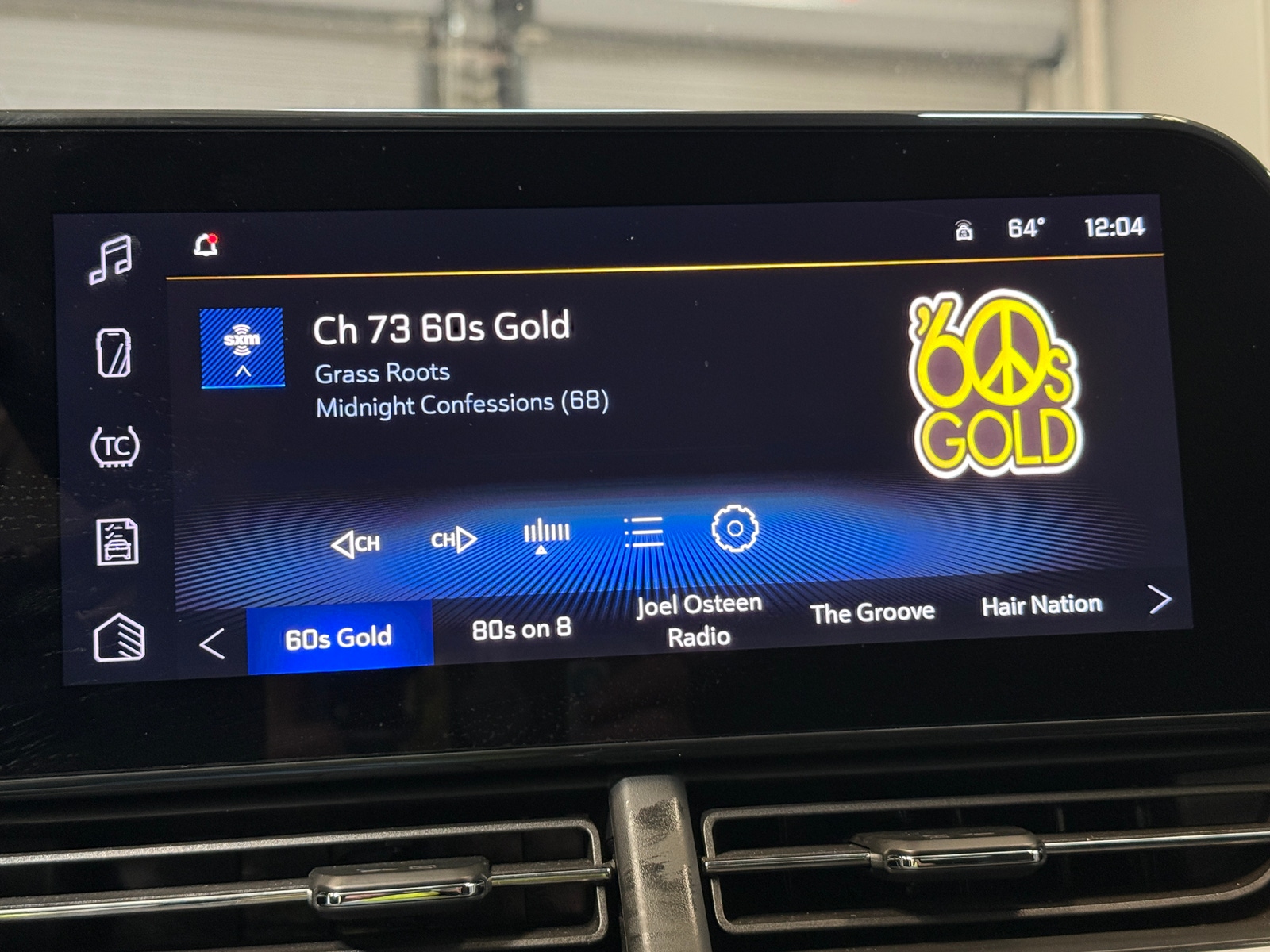 Thumbnail: 2025 Chevrolet Trax - 4