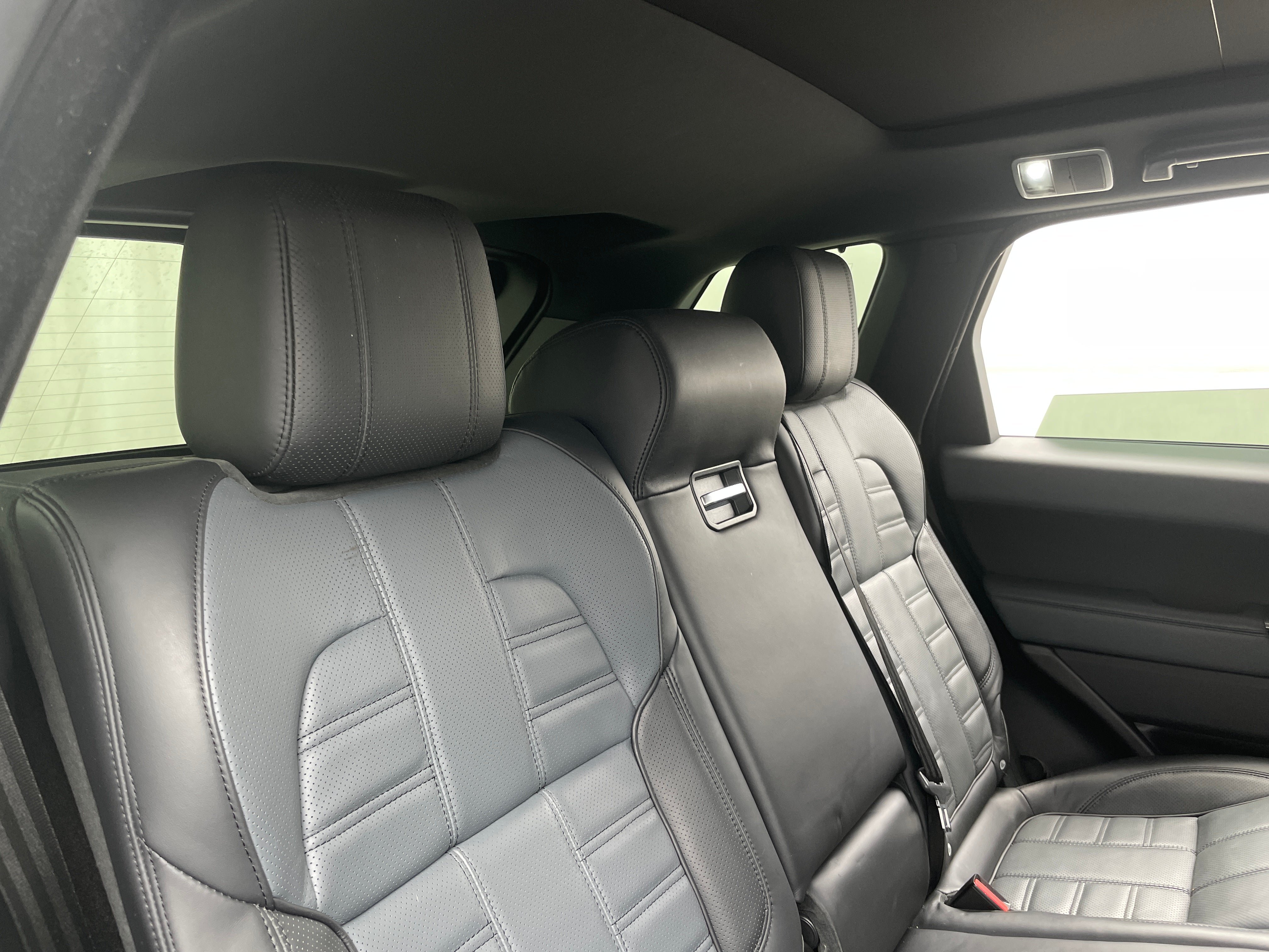 2017 Land Rover Range Rover Sport HSE Dynamic - Photo 9