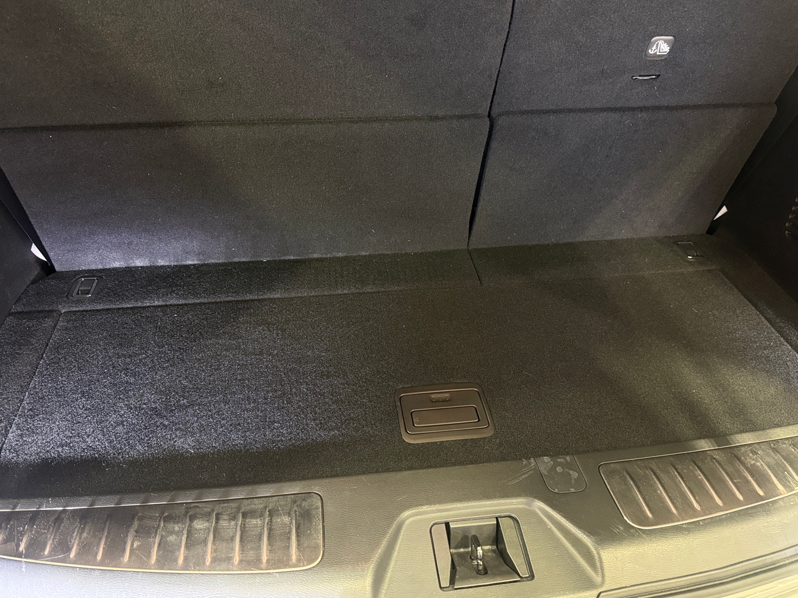 Thumbnail: 2023 INFINITI QX80 - 6