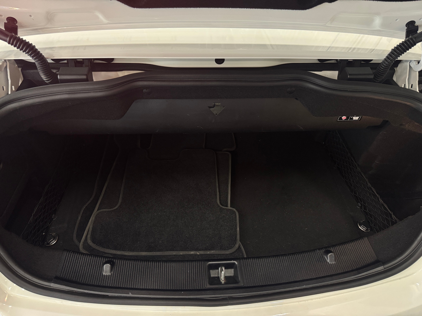 Thumbnail: 2016 Mercedes-Benz E-Class - 6