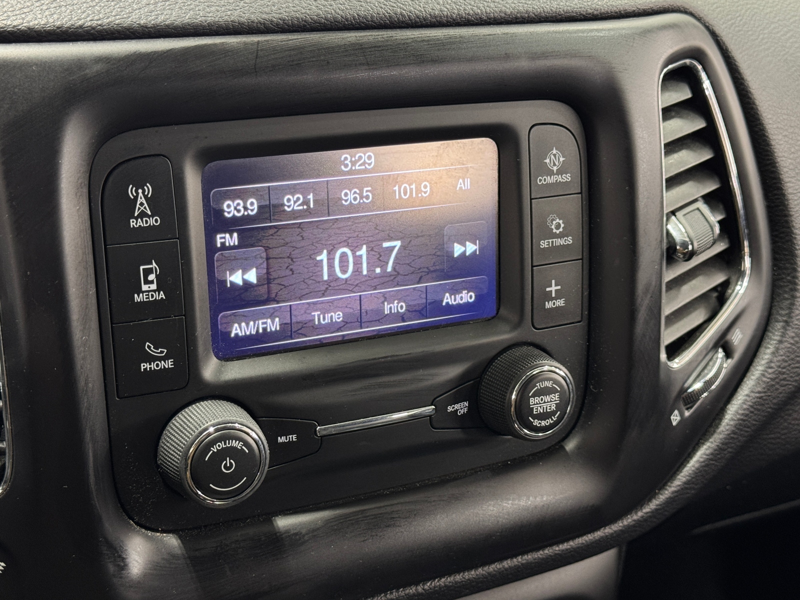 Thumbnail: 2018 Jeep Compass - 4