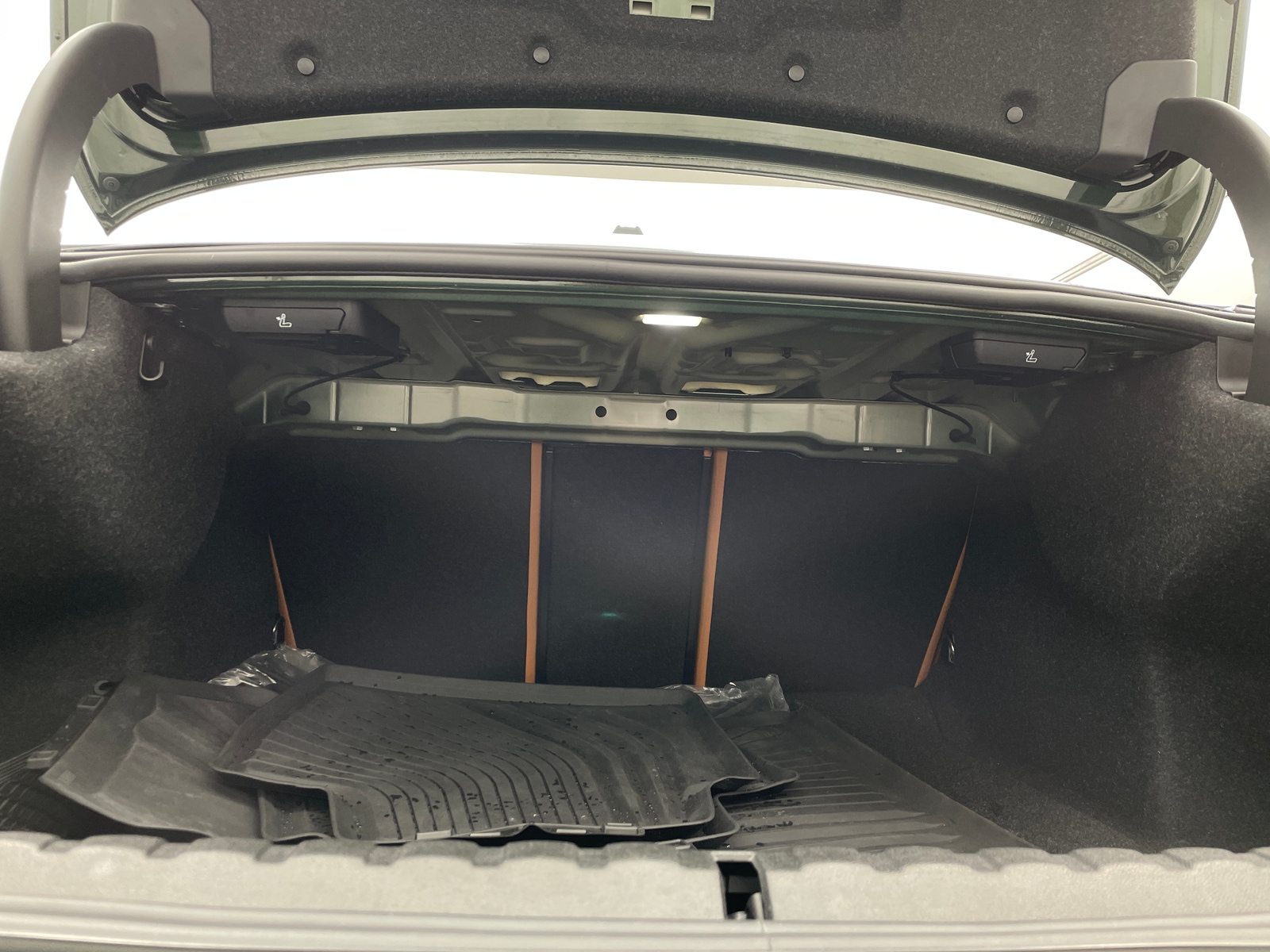 Thumbnail: 2024 BMW 4 Series - 4