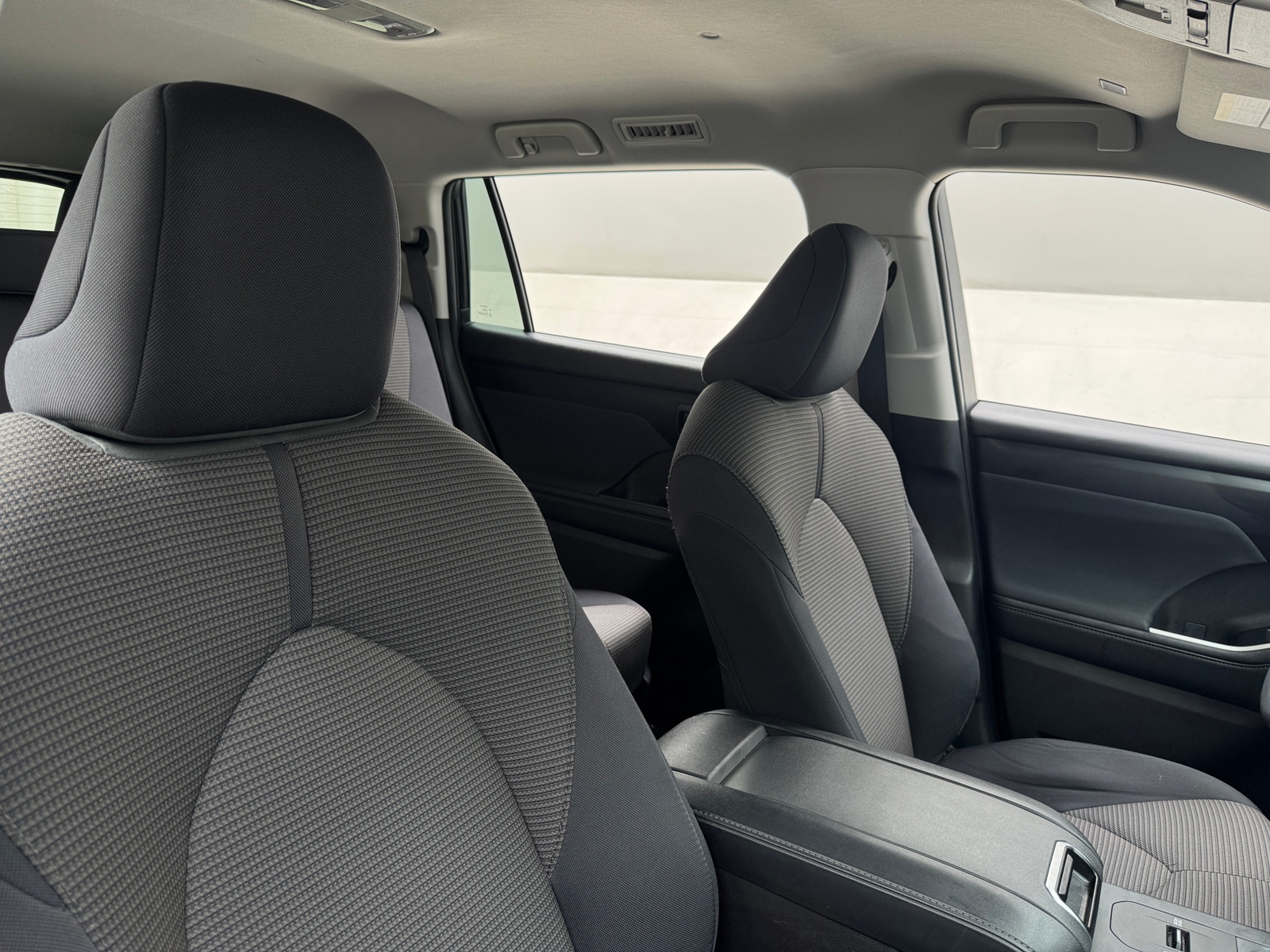 Thumbnail: 2025 Toyota Highlander - 2