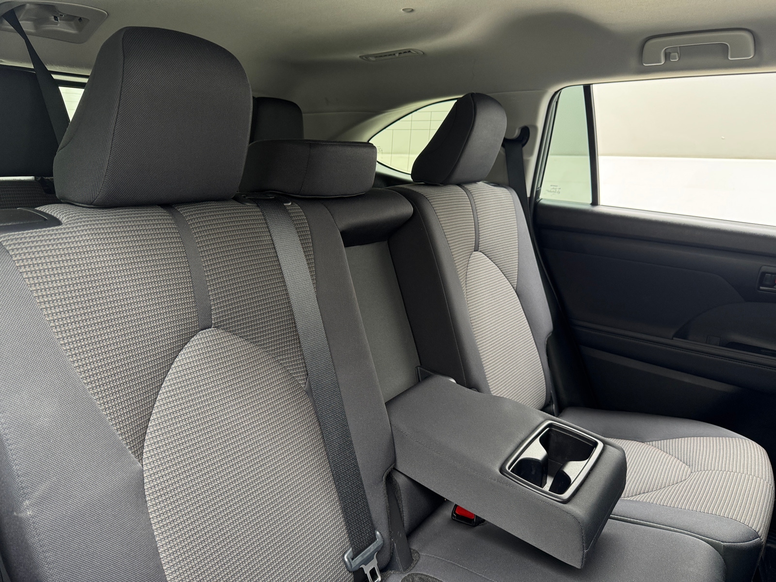 Thumbnail: 2025 Toyota Highlander - 6