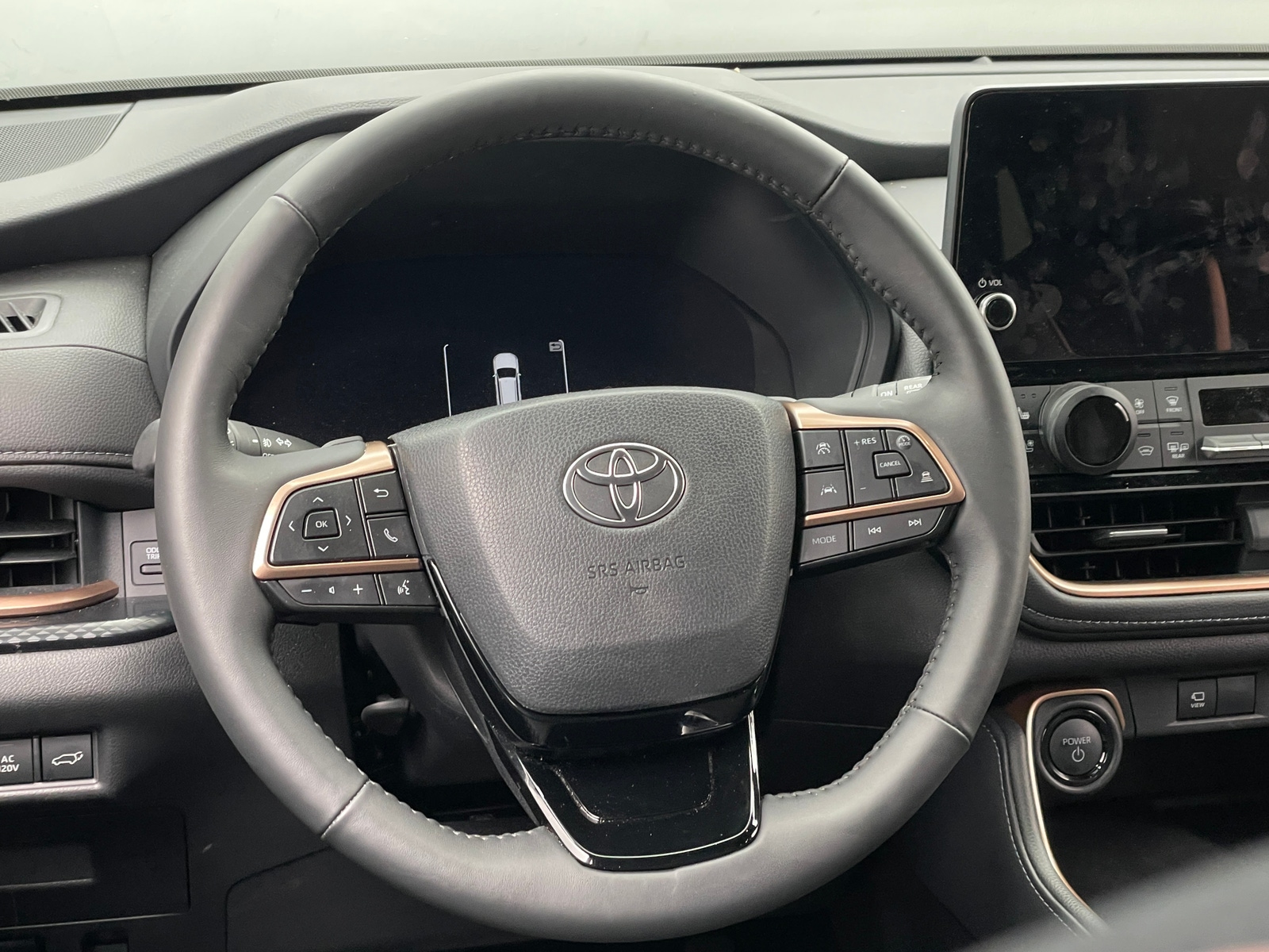 Thumbnail: 2025 Toyota Grand Highlander - 4