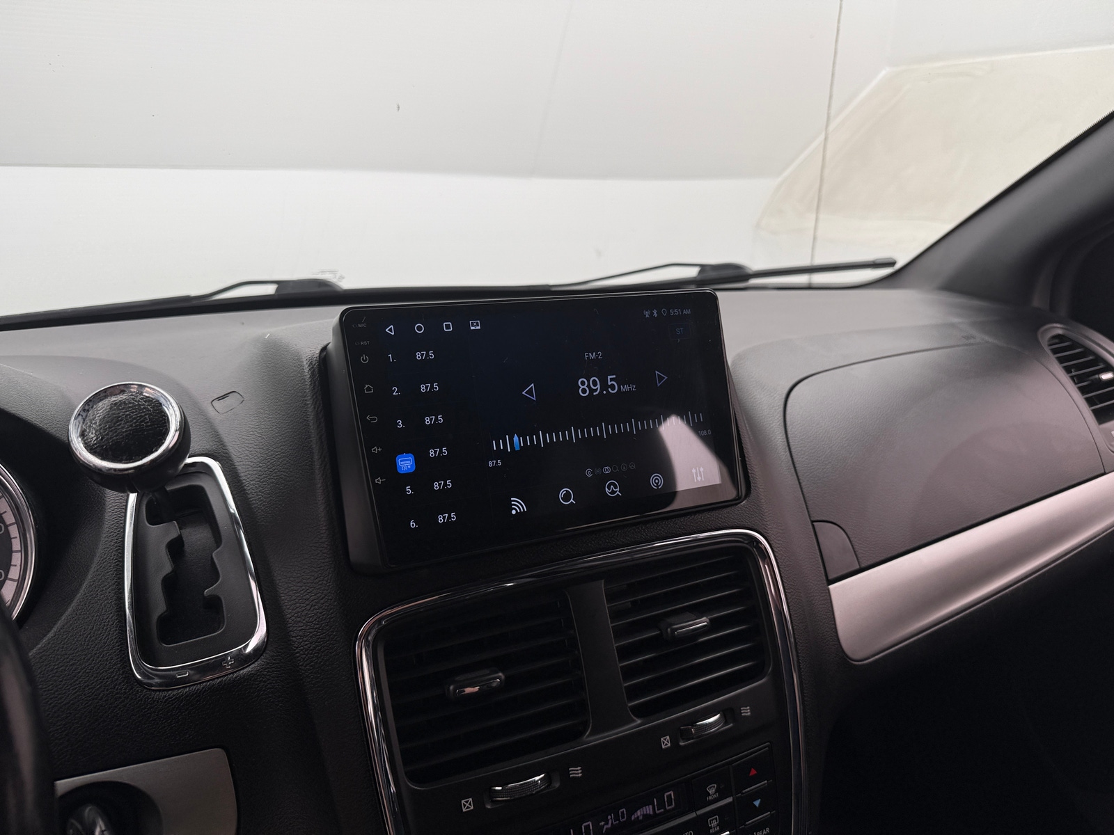Thumbnail: 2017 Dodge Grand Caravan - 3