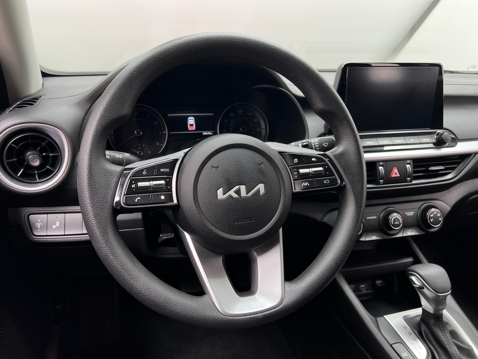 Thumbnail: 2023 Kia Forte - 5