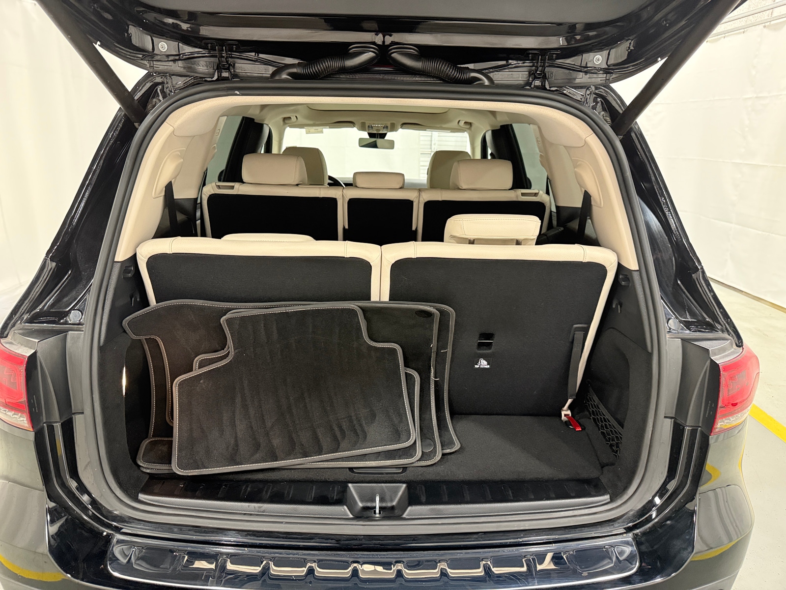 Thumbnail: 2021 Mercedes-Benz GLB - 6