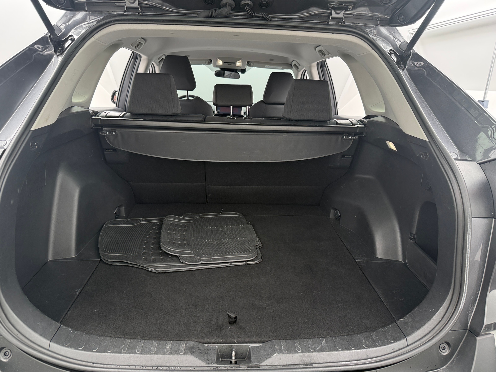 Thumbnail: 2025 Toyota RAV4 - 7