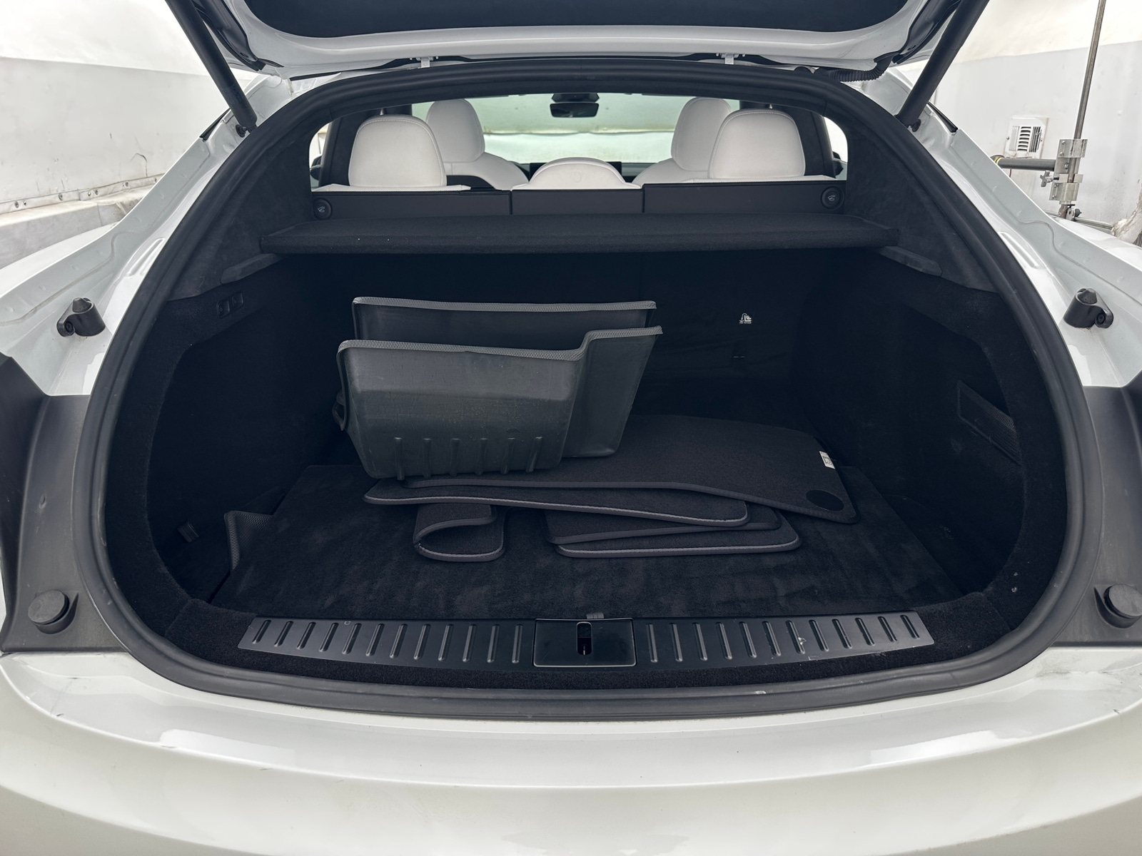 Thumbnail: 2023 Tesla Model S - 5