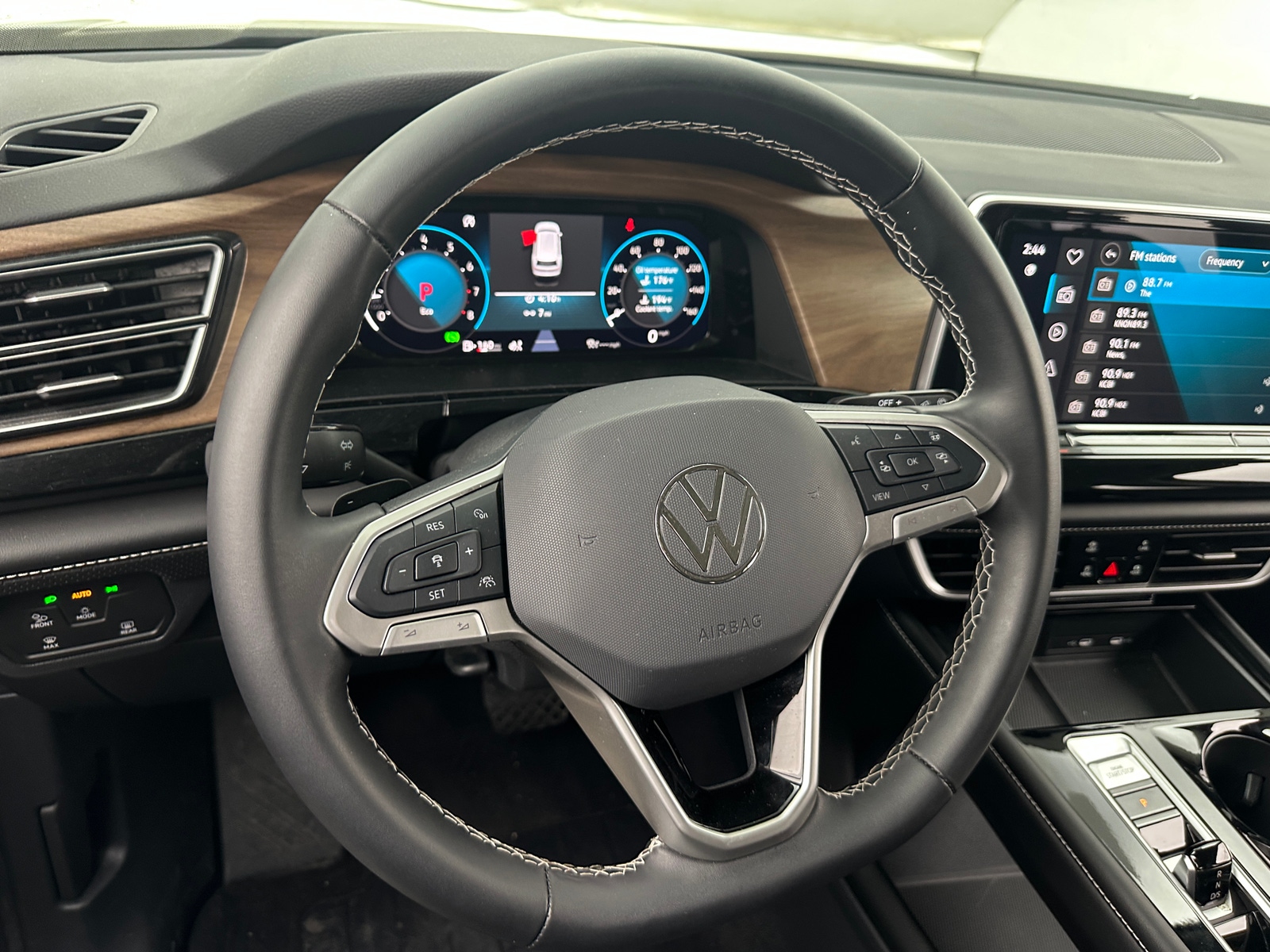 Thumbnail: 2024 Volkswagen Atlas - 4