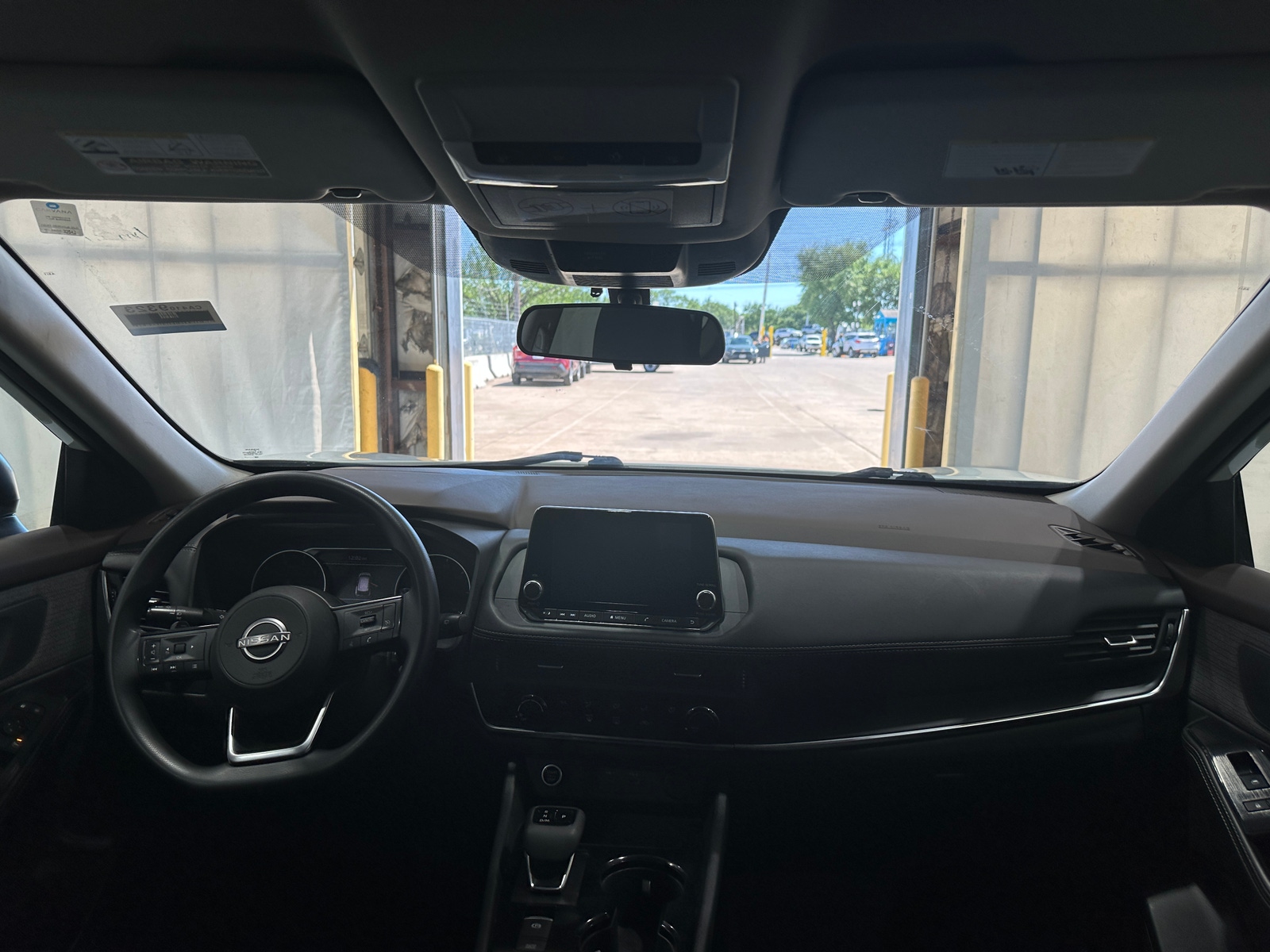 Thumbnail: 2022 Nissan Rogue - 3