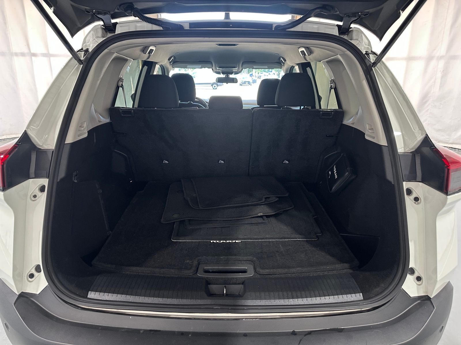 Thumbnail: 2022 Nissan Rogue - 7