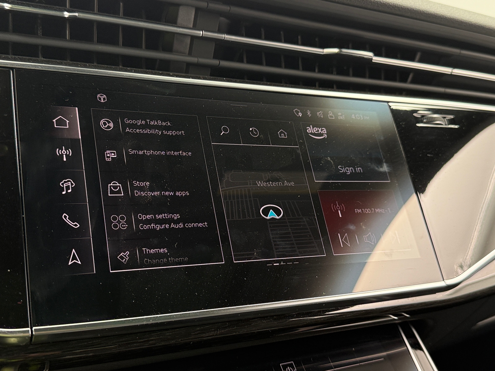 Thumbnail: 2025 Audi Q8 - 3