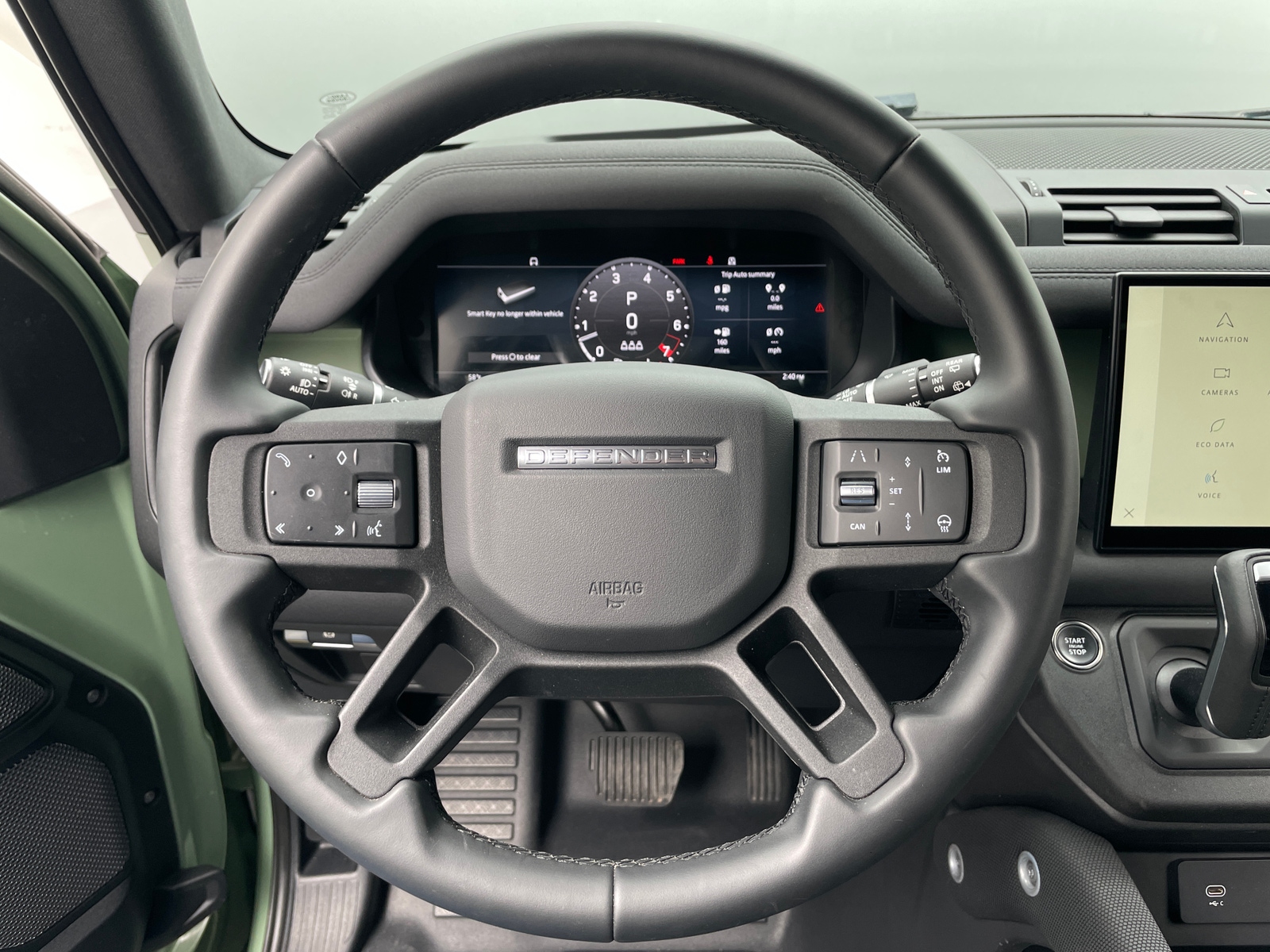 Thumbnail: 2023 Land Rover Defender - 4