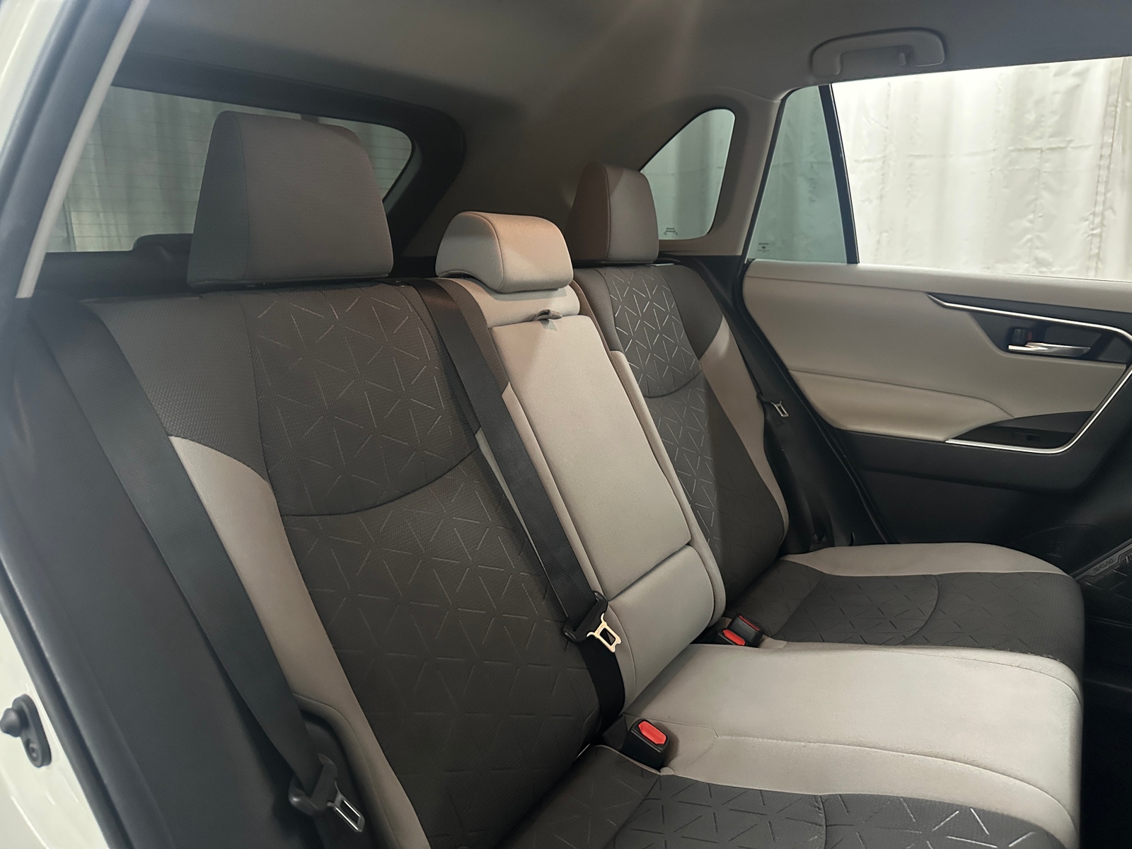 Thumbnail: 2021 Toyota RAV4 - 6