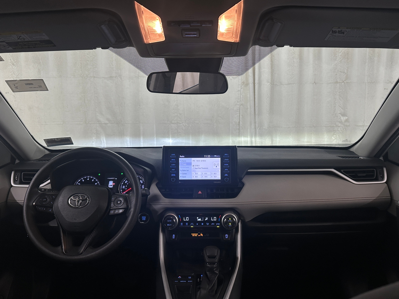 Thumbnail: 2021 Toyota RAV4 - 3