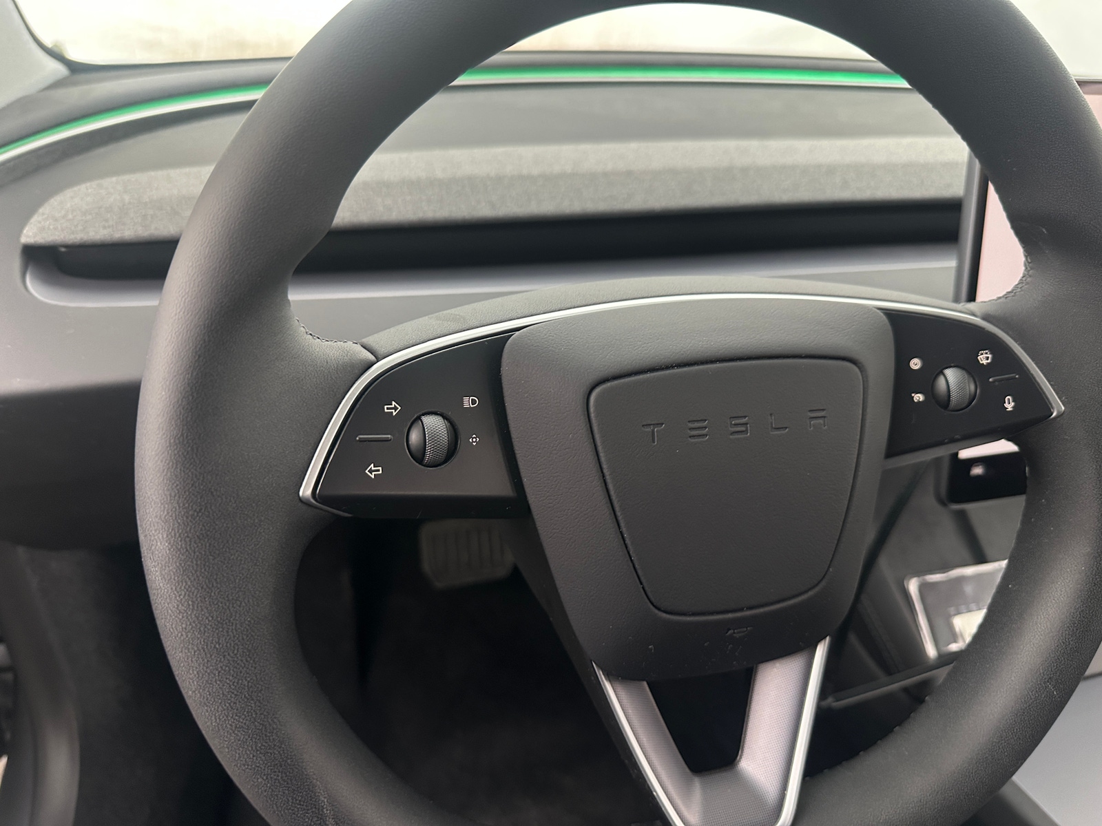 Thumbnail: 2025 Tesla Model 3 - 4