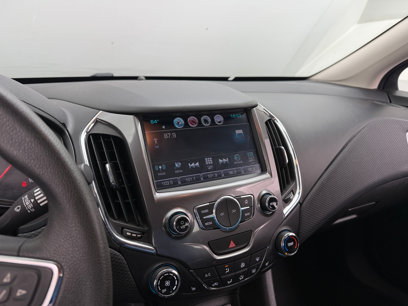 Thumbnail: 2016 Chevrolet Cruze - 4