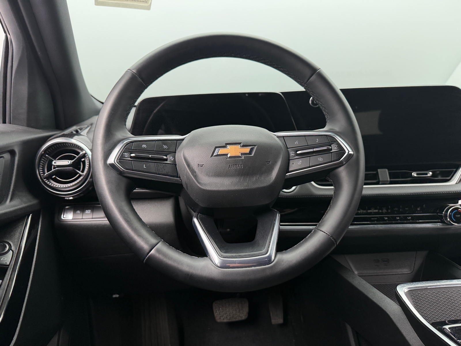 Thumbnail: 2025 Chevrolet Equinox - 5