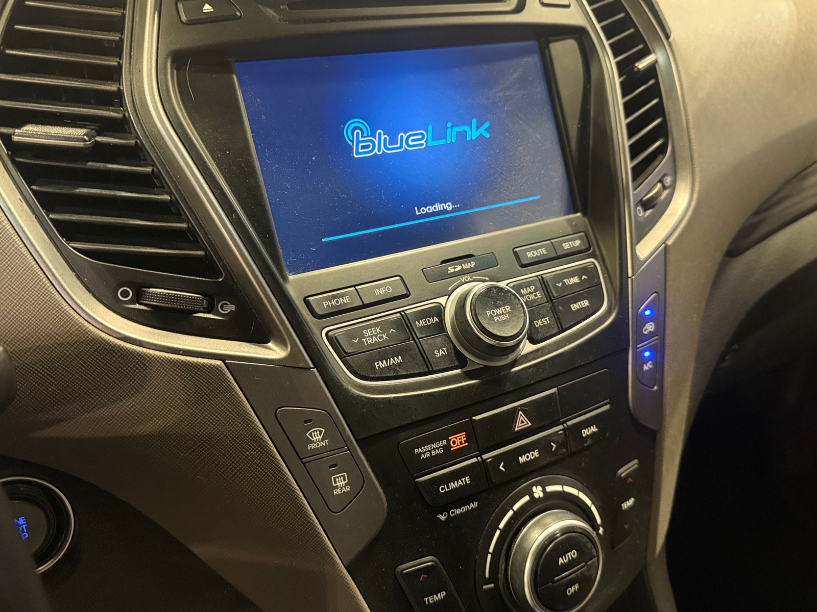 Thumbnail: 2014 Hyundai Santa Fe - 3