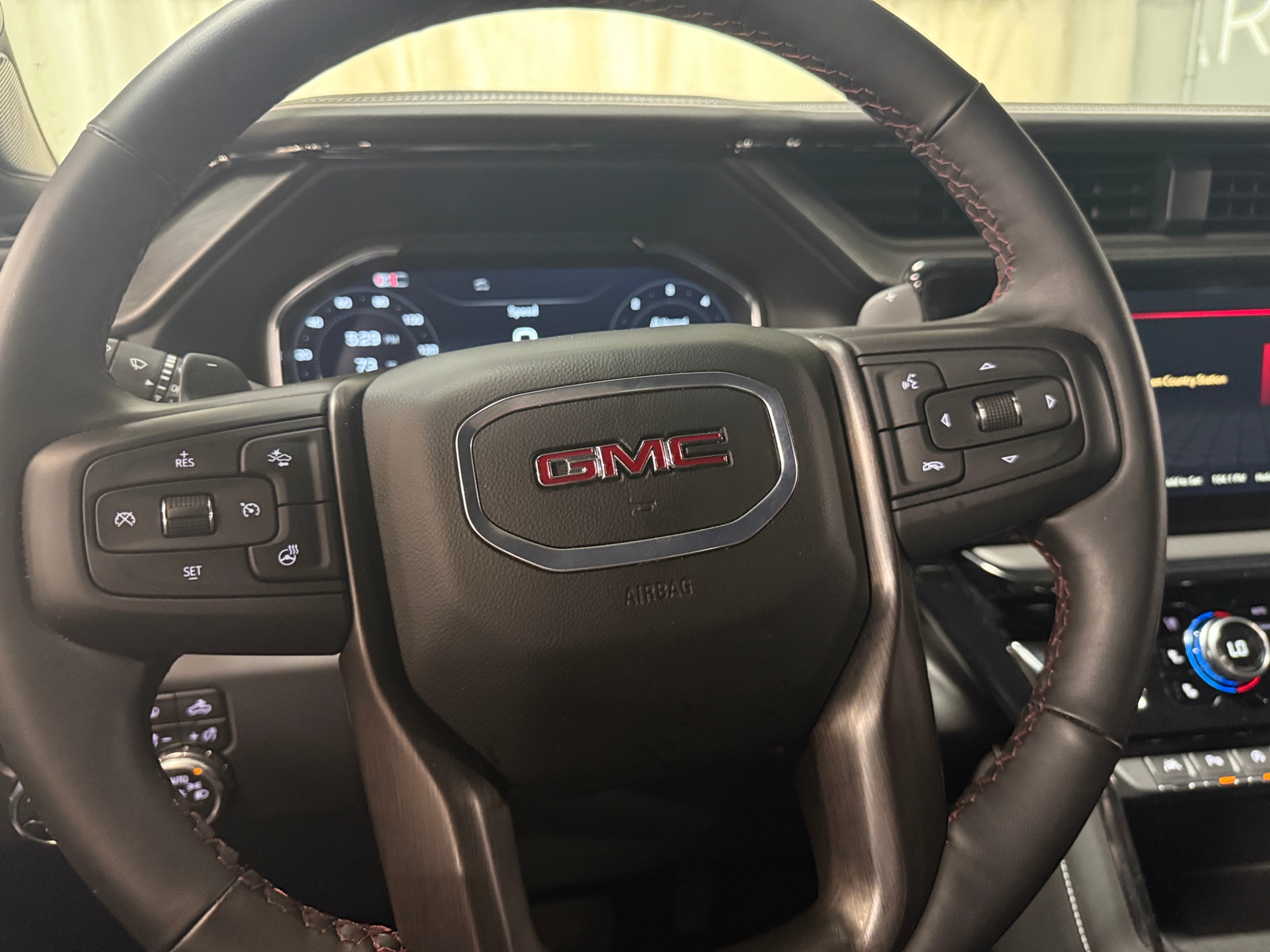 Thumbnail: 2024 GMC Sierra 1500 - 4