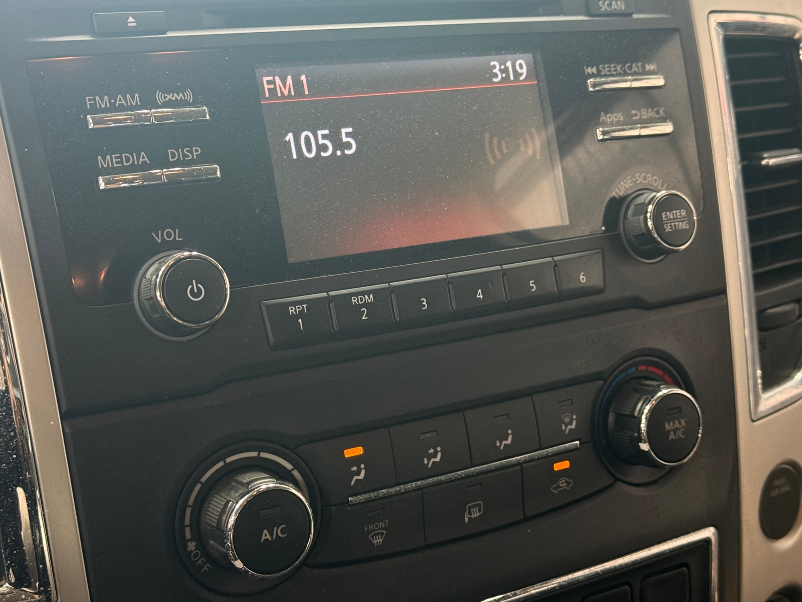 Thumbnail: 2017 Nissan Titan - 4