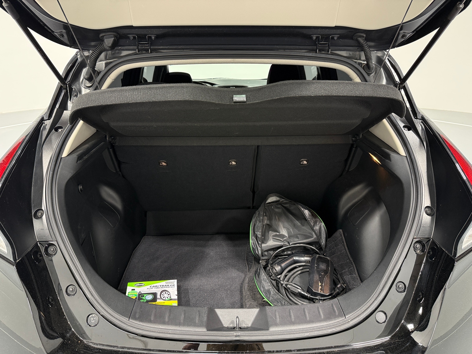 Thumbnail: 2022 Nissan Leaf - 7