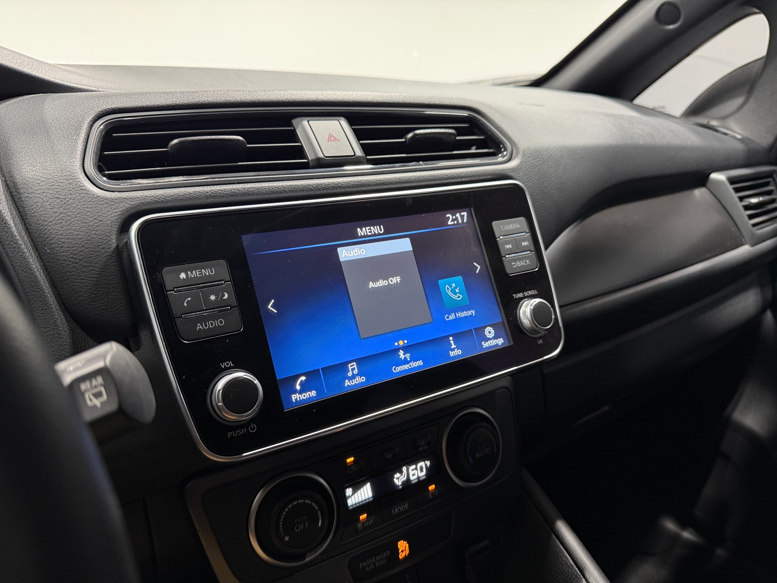 Thumbnail: 2022 Nissan Leaf - 4