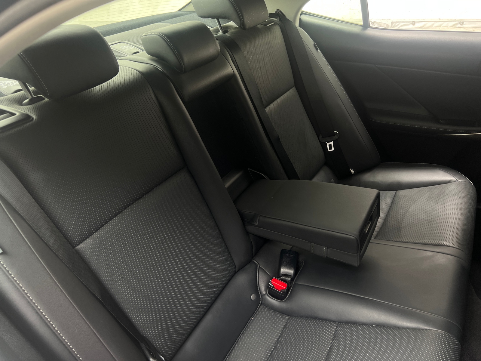 Thumbnail: 2018 Lexus IS - 5