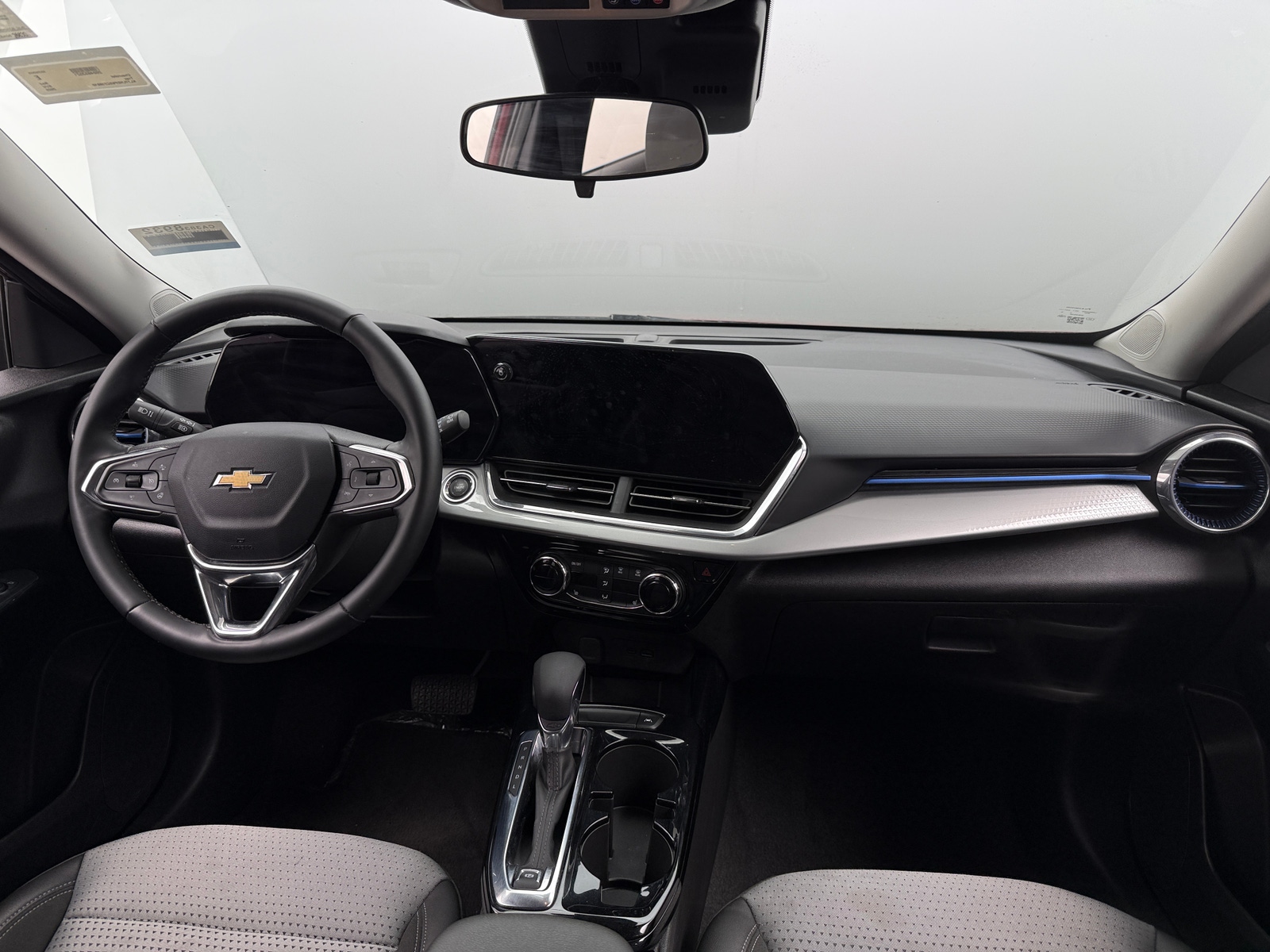 Thumbnail: 2025 Chevrolet Trax - 3