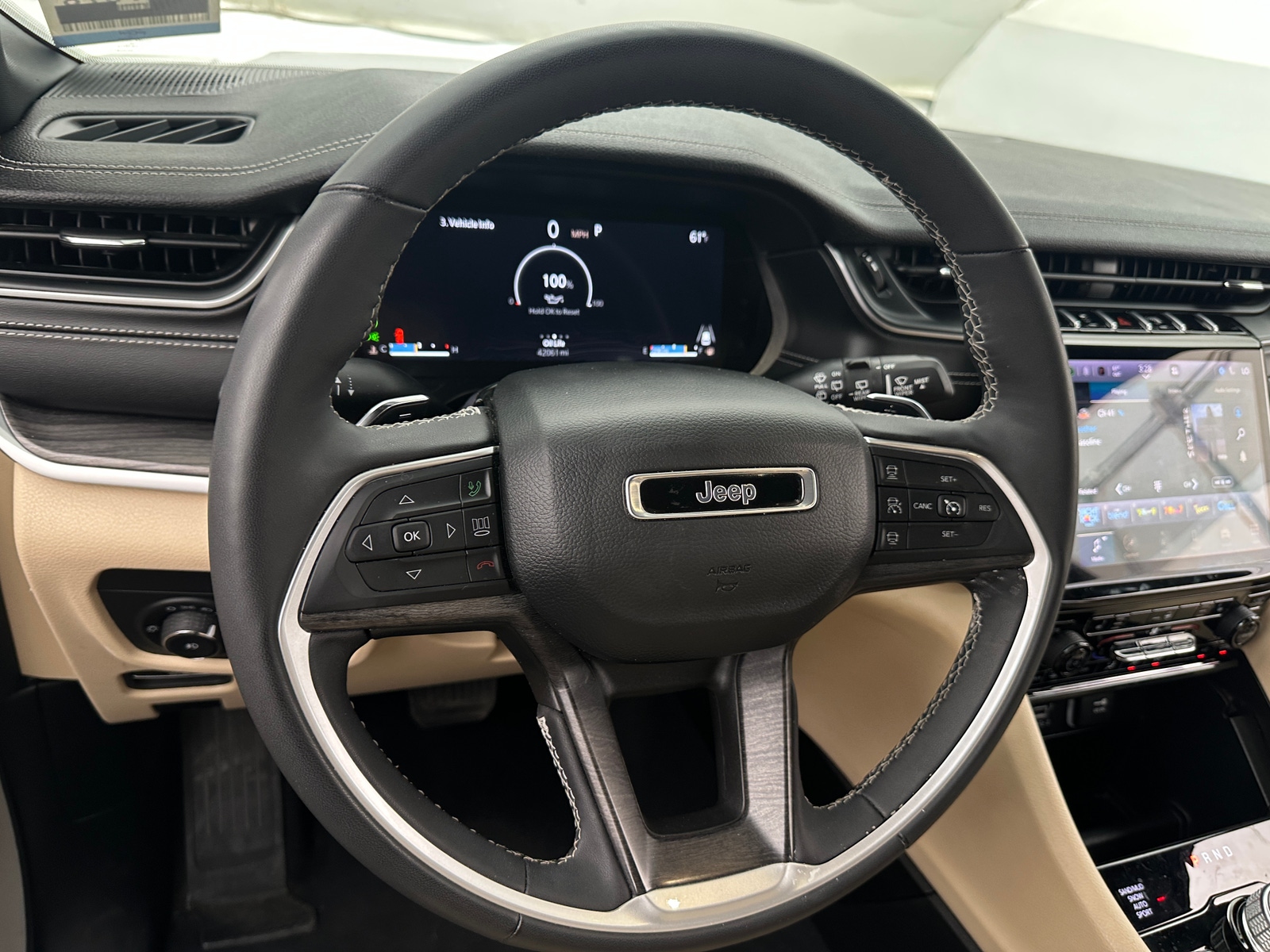 Thumbnail: 2024 Jeep Grand Cherokee - 4