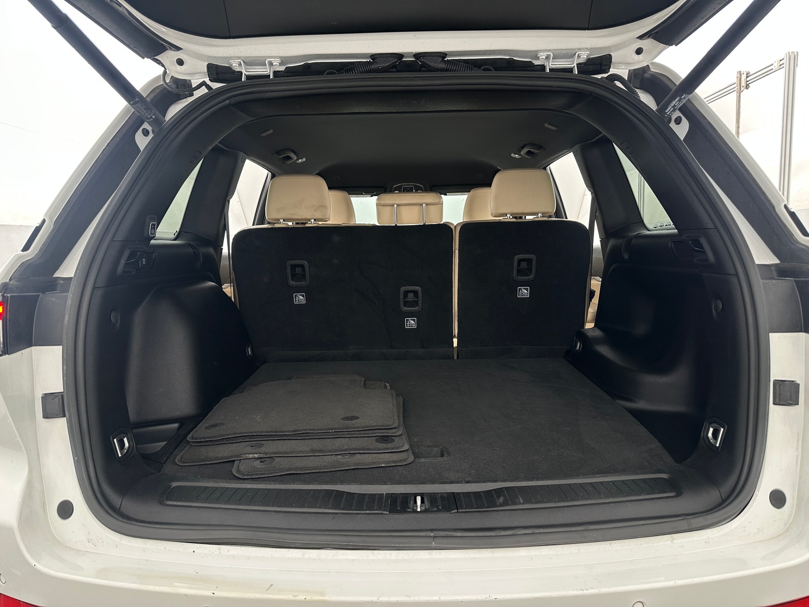 Thumbnail: 2024 Jeep Grand Cherokee - 6