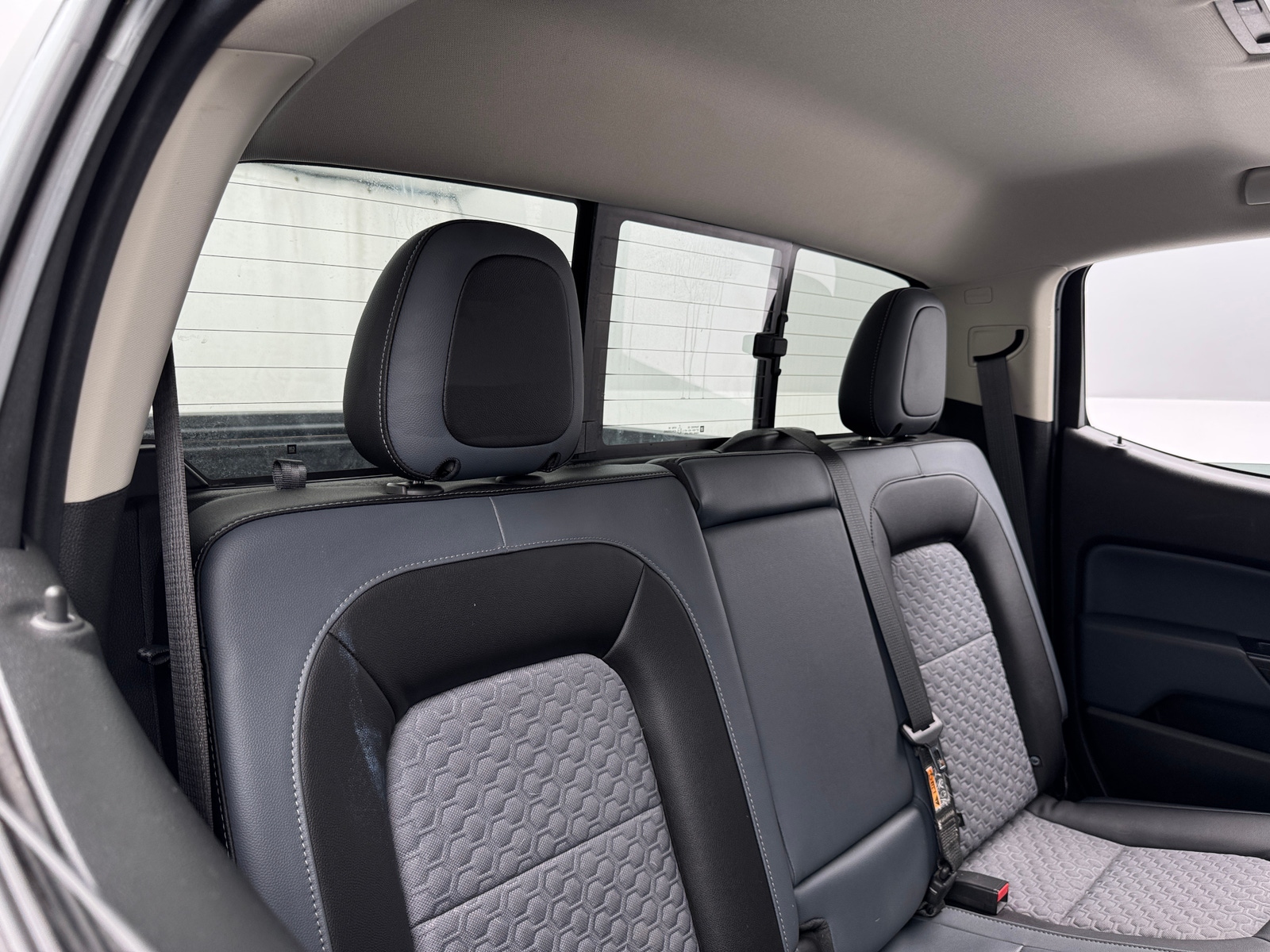 Thumbnail: 2022 Chevrolet Colorado - 5