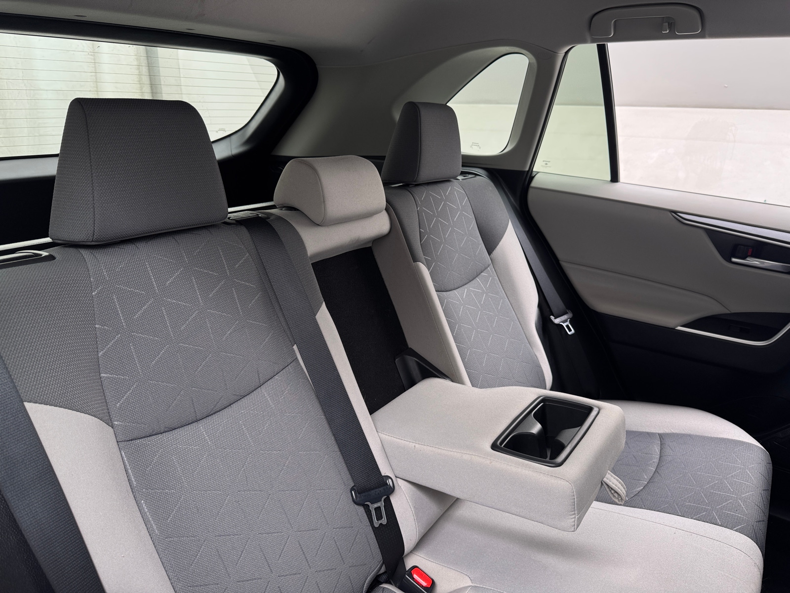 Thumbnail: 2021 Toyota RAV4 - 6