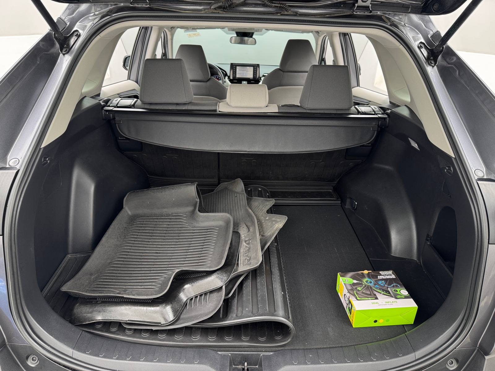 Thumbnail: 2021 Toyota RAV4 - 7