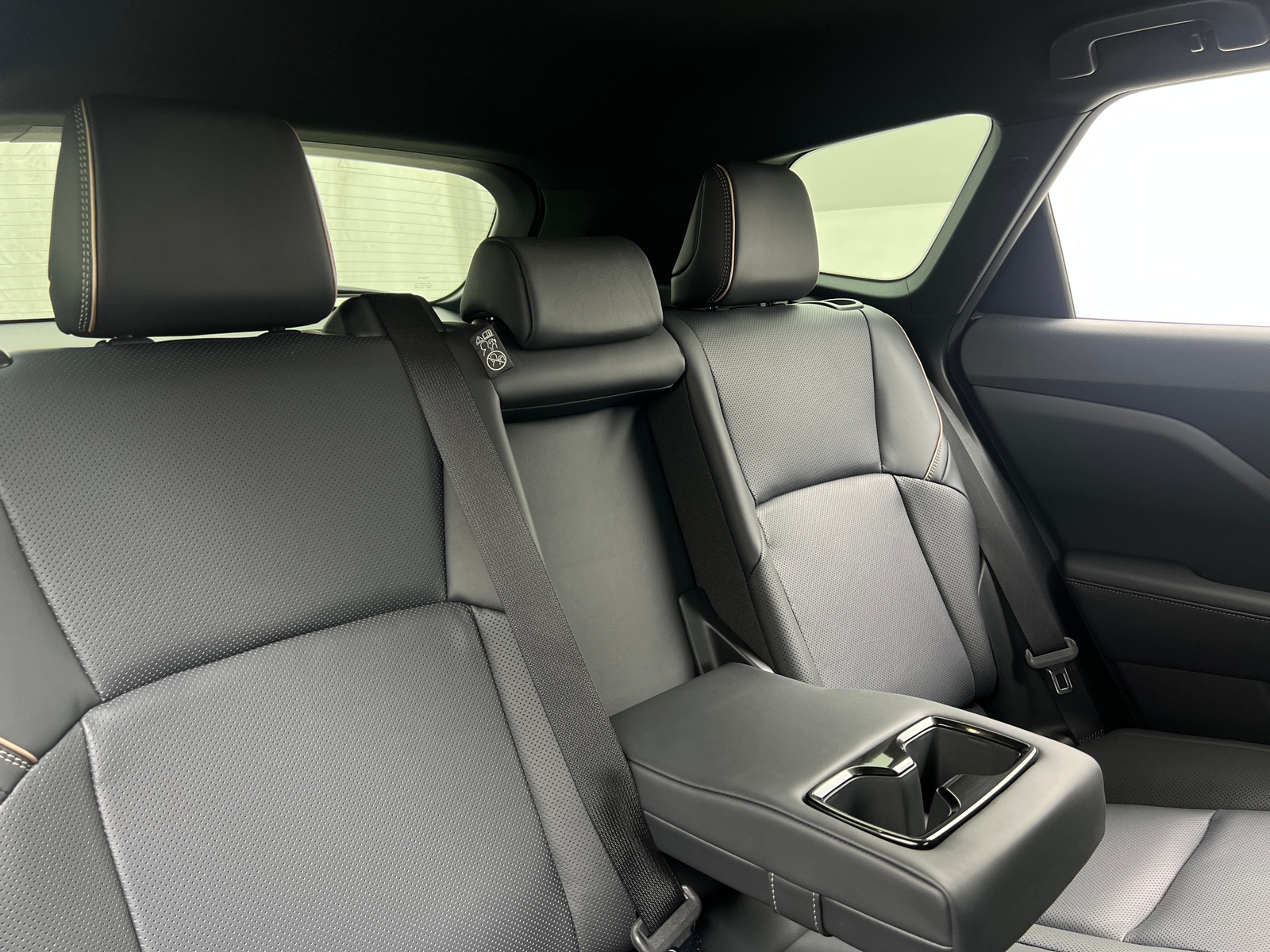 Thumbnail: 2025 Toyota Crown Signia - 5