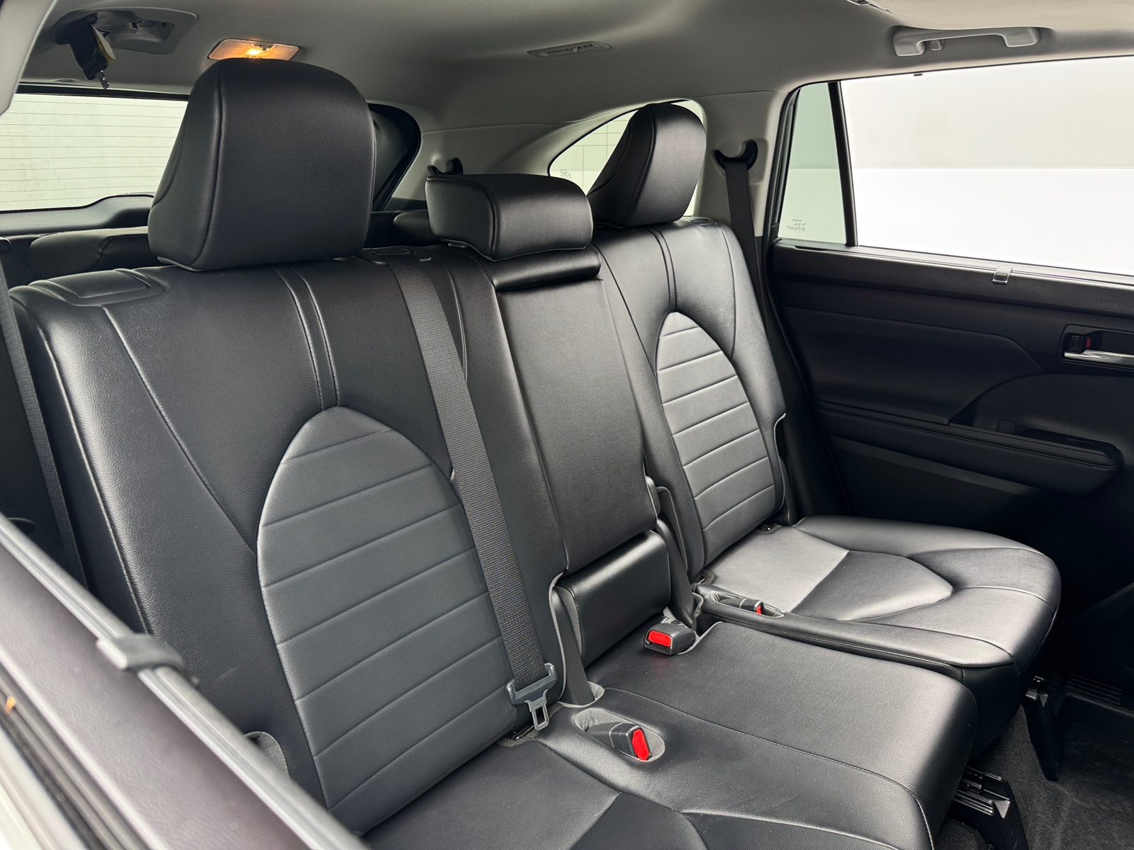 Thumbnail: 2023 Toyota Highlander - 5