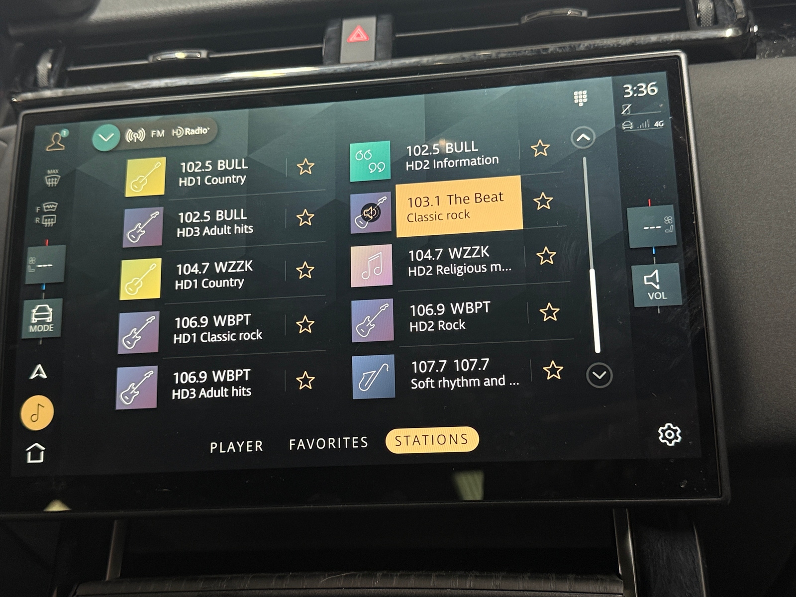 Thumbnail: 2025 Land Rover Range Rover Velar - 3