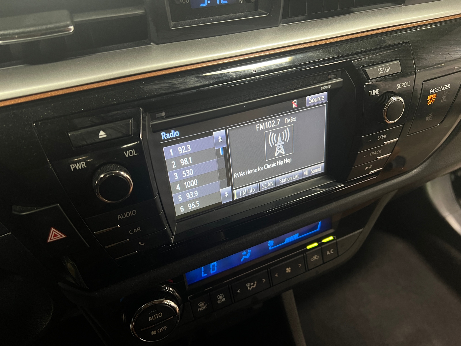 Thumbnail: 2015 Toyota Corolla - 4