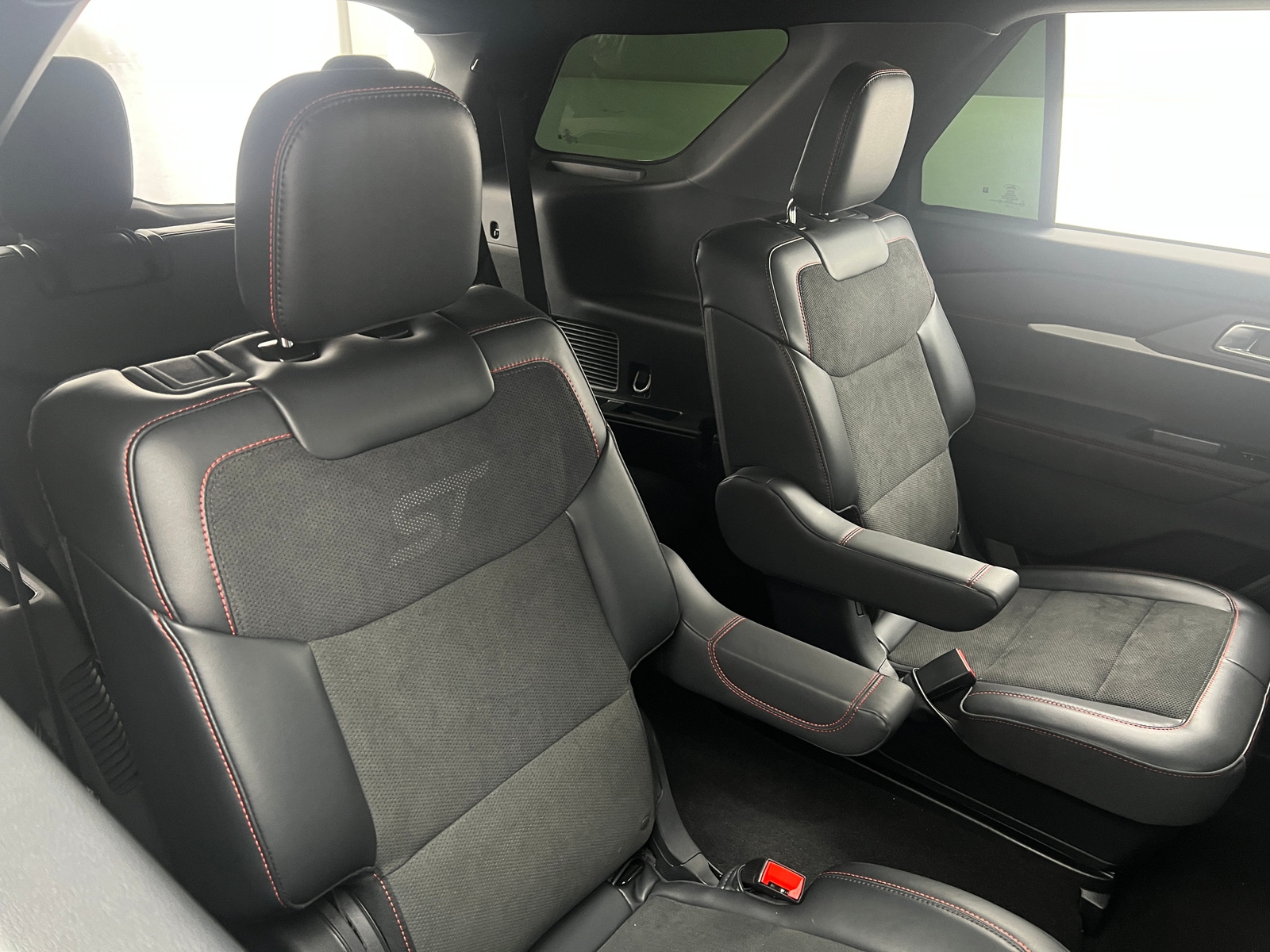 Thumbnail: 2025 Ford Explorer - 5