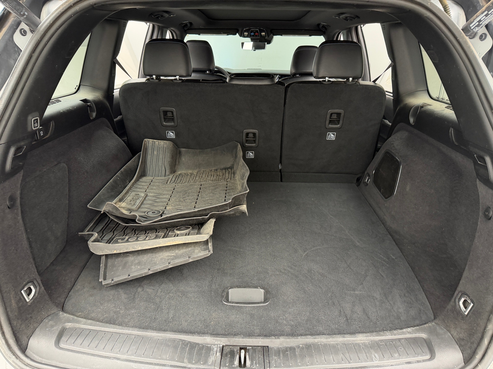 Thumbnail: 2023 Jeep Grand Cherokee - 6