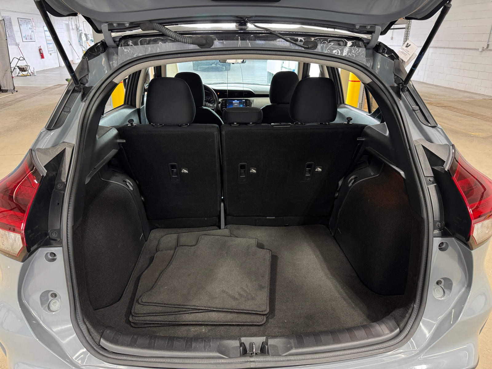 Thumbnail: 2022 Nissan Kicks - 7