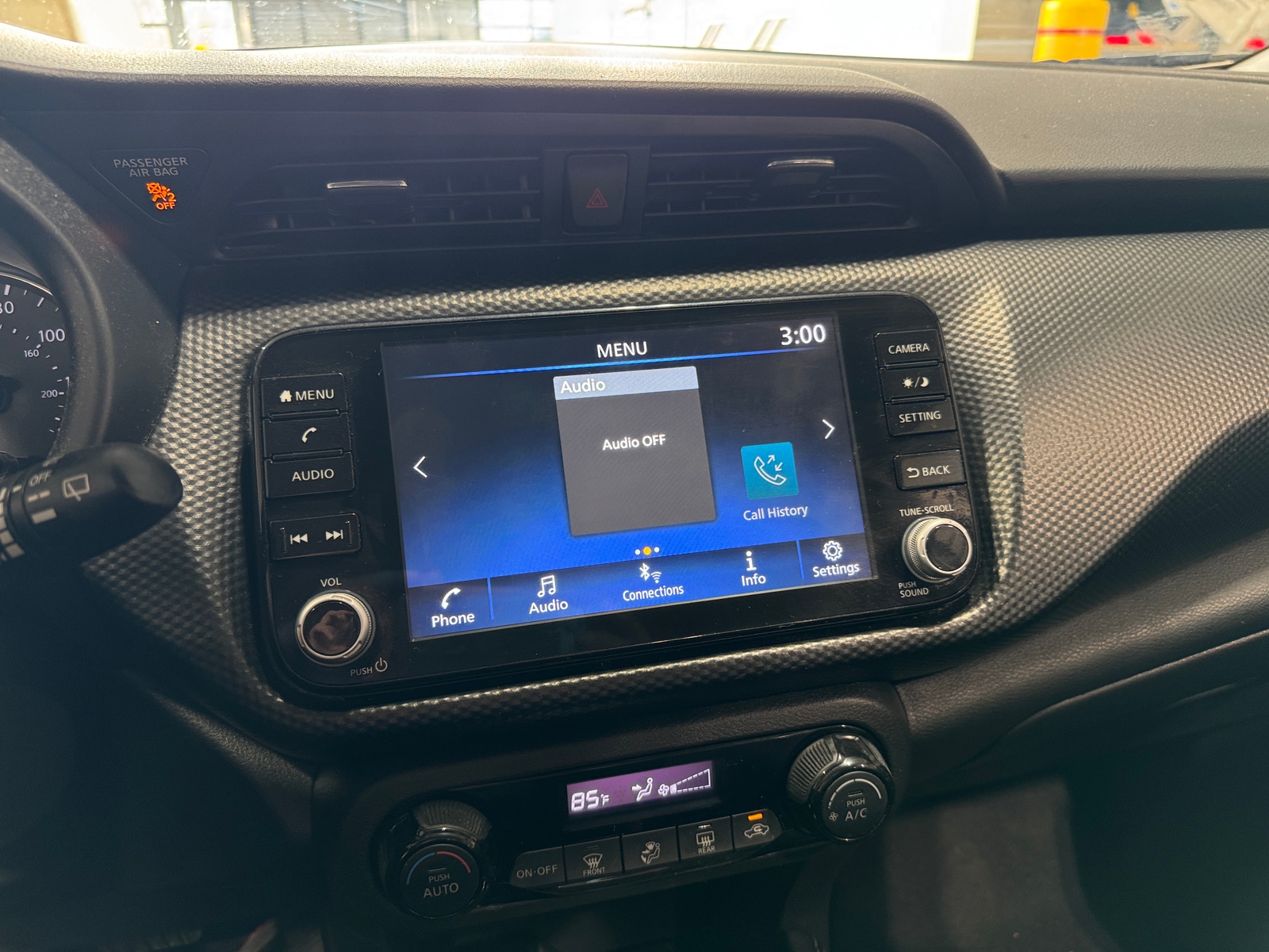 Thumbnail: 2022 Nissan Kicks - 4