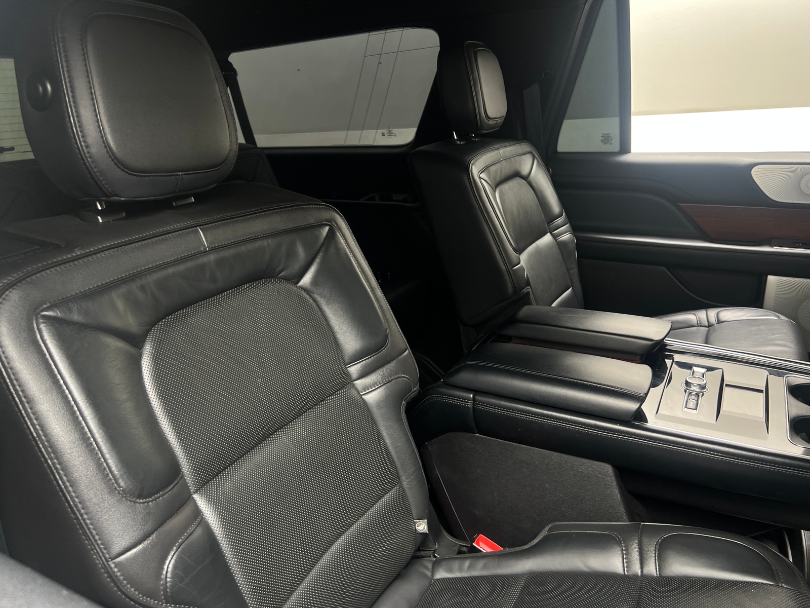 Thumbnail: 2018 Lincoln Navigator L - 5