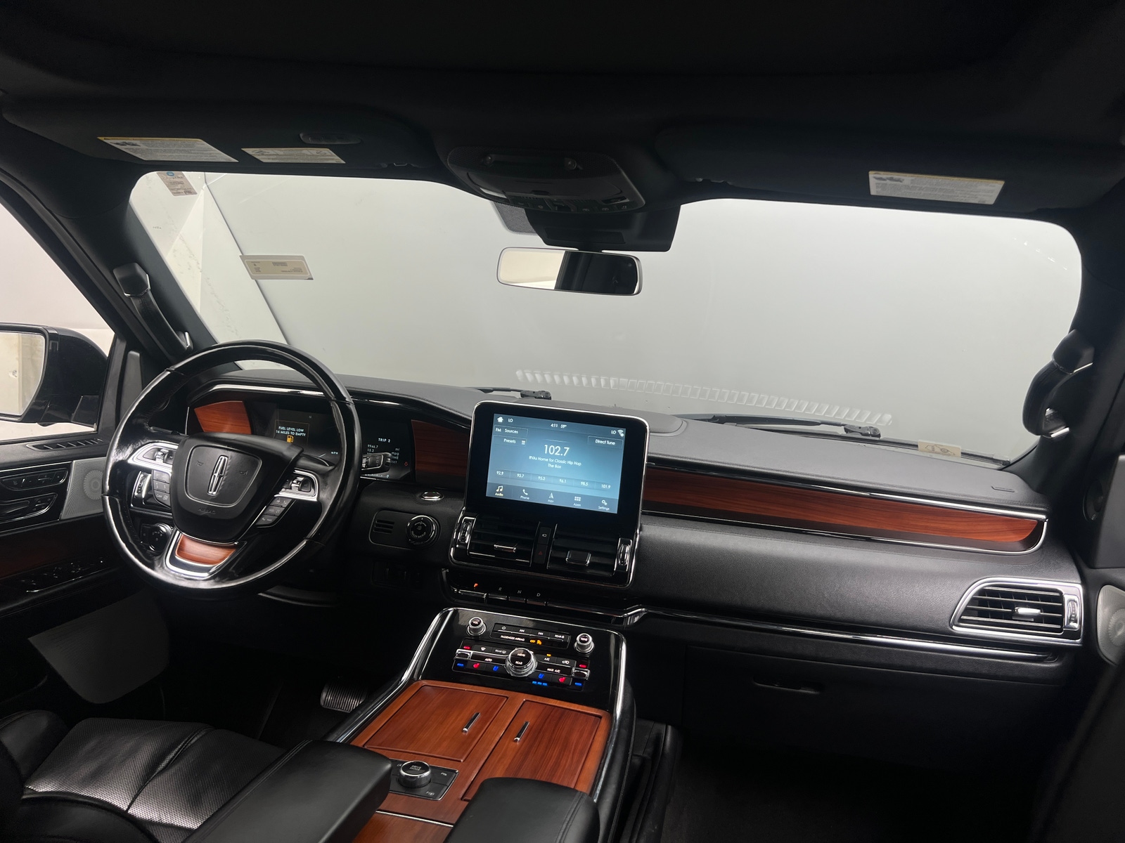 Thumbnail: 2018 Lincoln Navigator L - 2