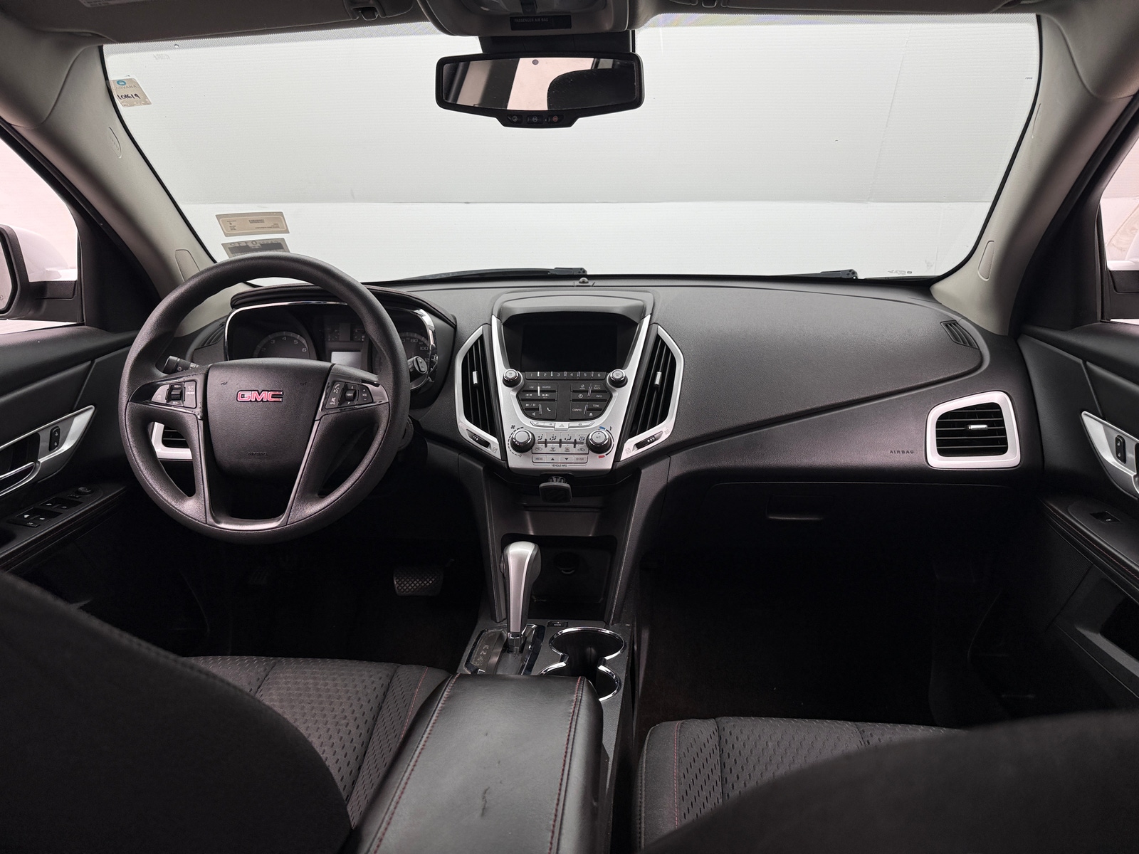 Thumbnail: 2015 GMC Terrain - 3