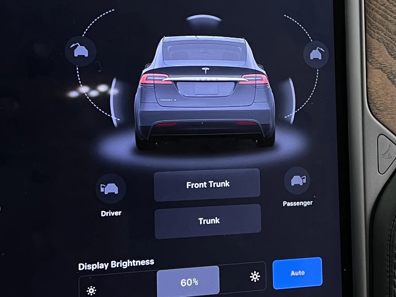 Thumbnail: 2020 Tesla Model X - 3